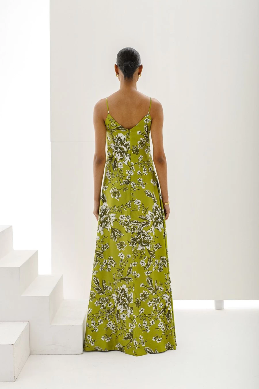 "Isla & White Women's Tahiti Dress – Elegant Summer Beachwear"