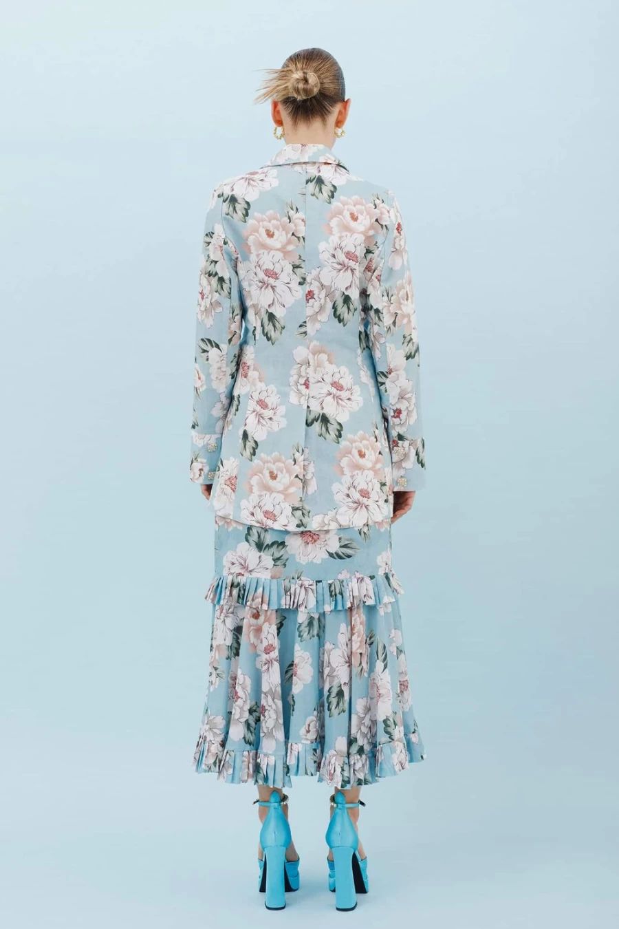 "Isla & White Nina Women's Fashion Collection"